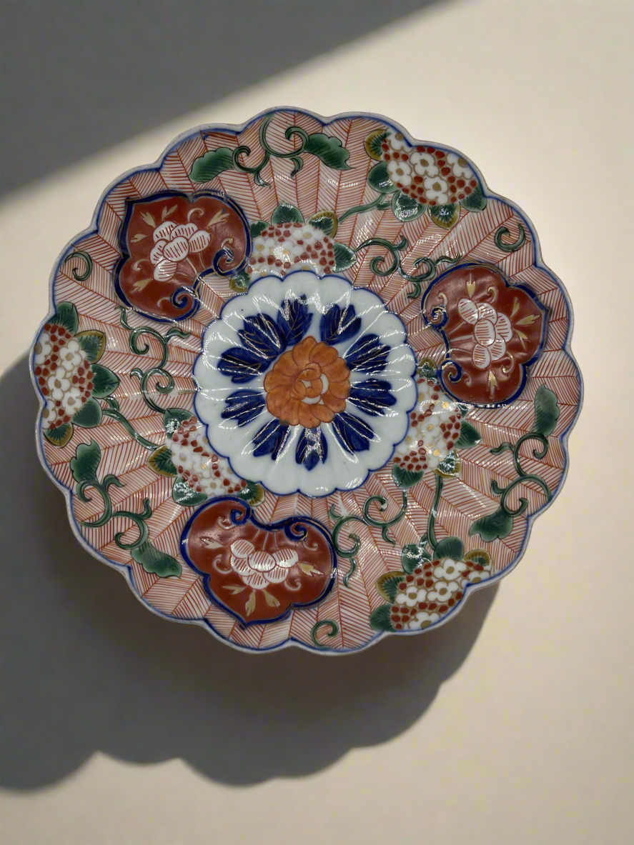 Scalloped 8.25" Imari Plate