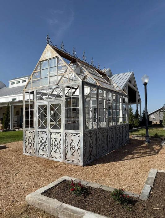 Maison de Verre Blanche – Artisan Greenhouse (146 sq ft)