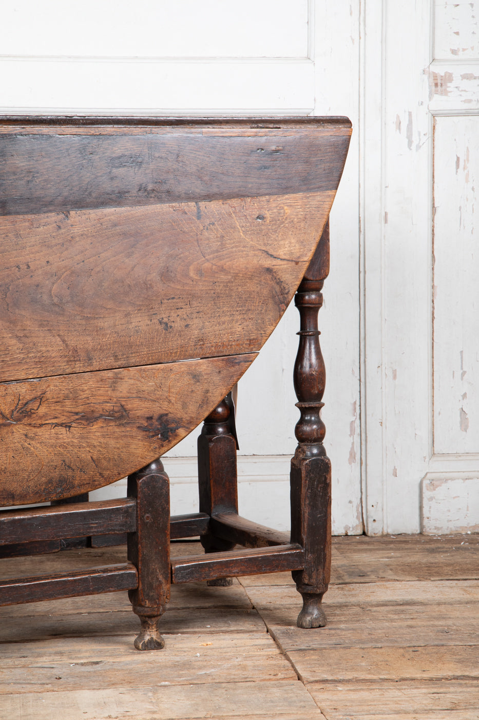 Country Oak and Elm Gateleg Table