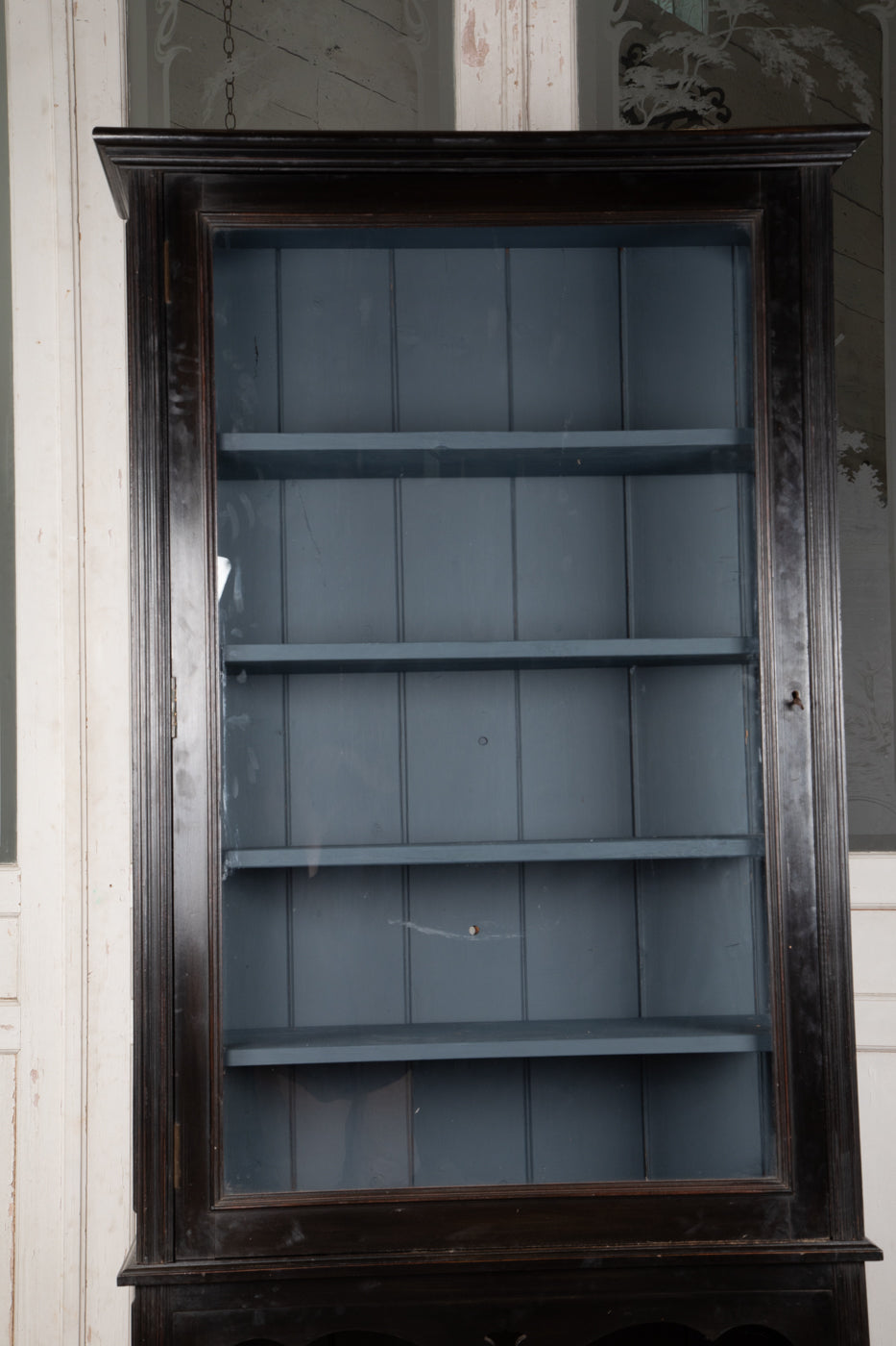 Ebonised Shop Display Fitting Cabinet