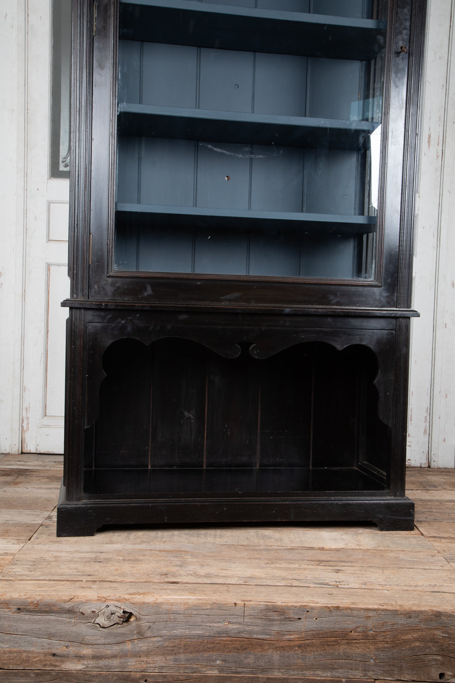 Ebonised Shop Display Fitting Cabinet