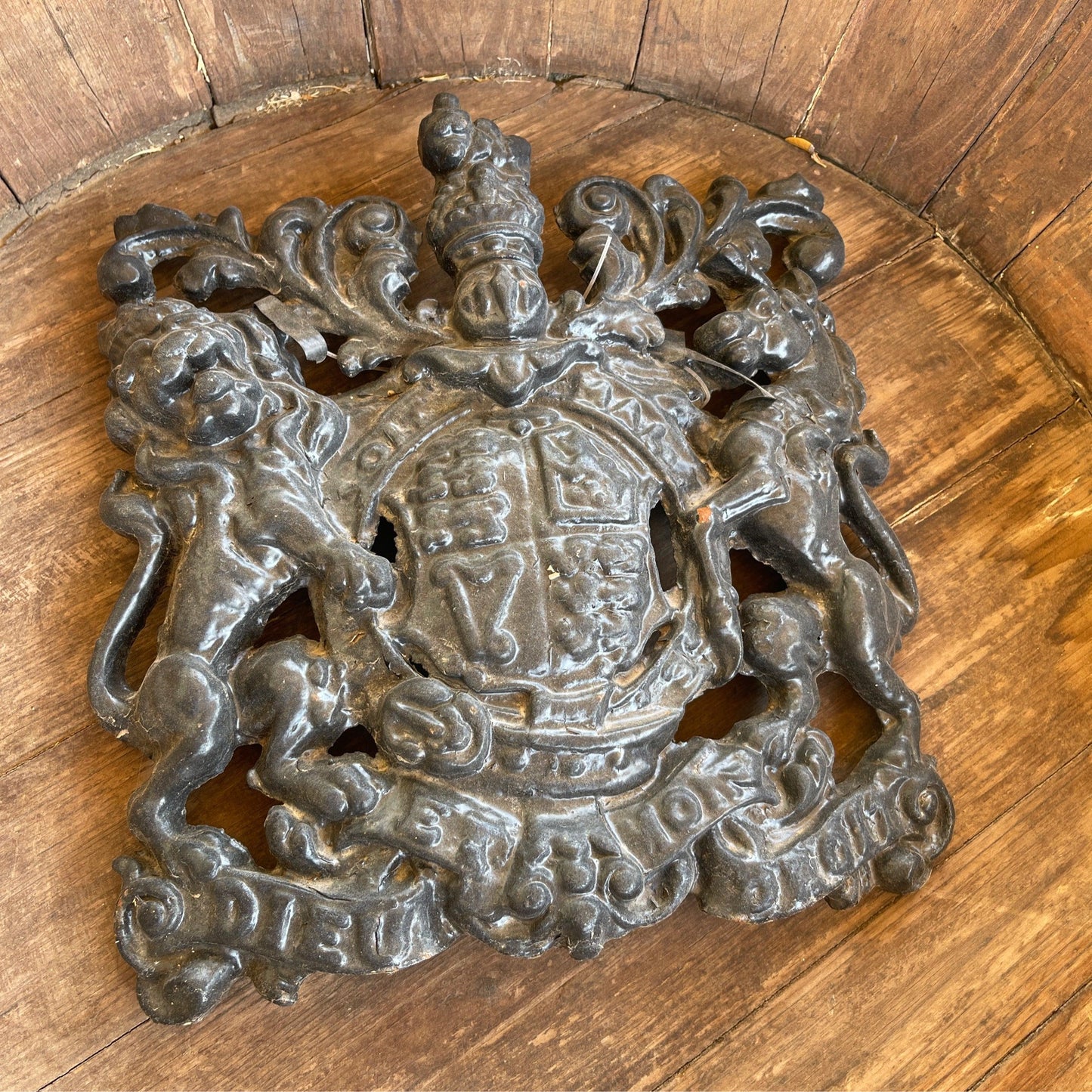 Cast Iron Coat/Arms - The White Barn Antiques